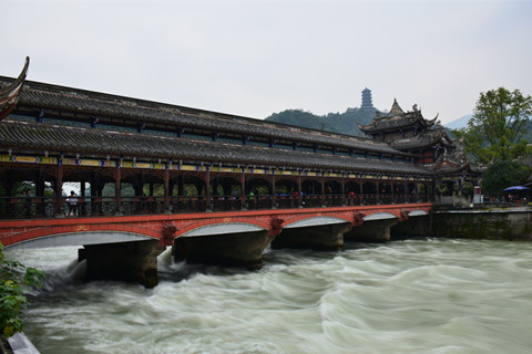Voyage Chengdu, Mont Qingcheng et Dujiangyan en 4 Jours