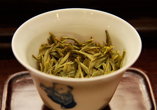 Le thé Mengdingganlu (la tendre rosée du mont Mengshan)，mengdingshancha