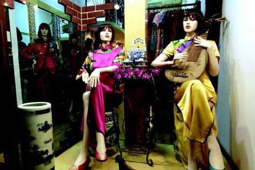 Les Vêtements Modernes Chinois: Avancer avec la Mode du Monde