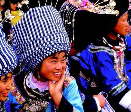 Les Chapeaux avec des Significations, Vêtements Primitifs Chinois